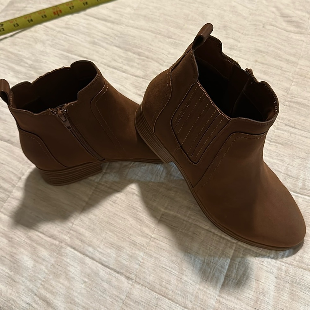 NWOT- MIA ankle bootie.  Size 8 never worn